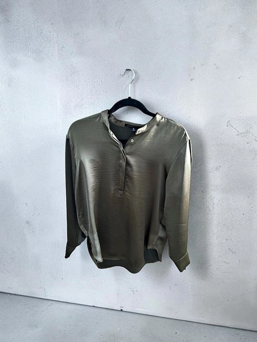 Banana Republic Brown Long Sleeve Blouse Size Medium Like New
